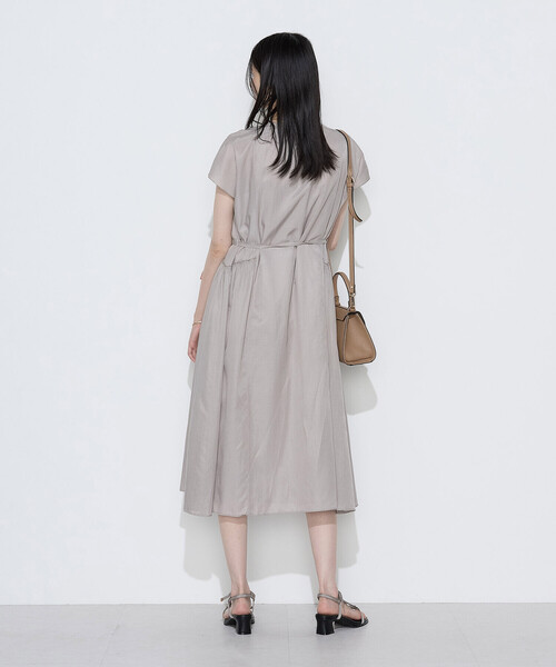 K.T KIYOKO TAKASE(キヨコタカセ)の「キュプラ/コットンツイル シャツドレス(ワンピース・レディース・グレイッシュベージュ/チャコール・9号)」の19枚目の写真