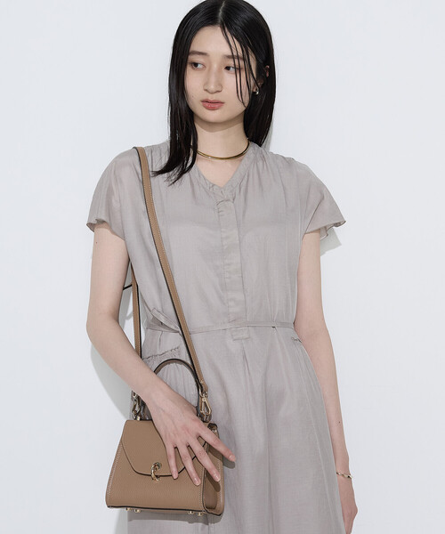 K.T KIYOKO TAKASE(キヨコタカセ)の「キュプラ/コットンツイル シャツドレス(ワンピース・レディース・グレイッシュベージュ/チャコール・9号)」の10枚目の写真