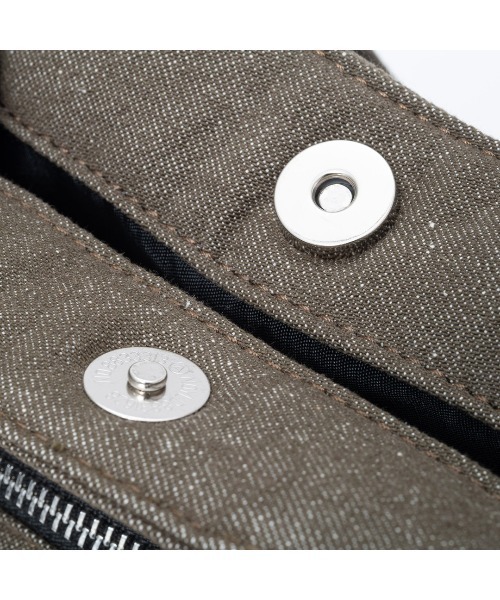MANIUNO（マニウノ）の「MANIUNO(マニウノ) Denim 　デニムスクエアミニトート（M）（トートバッグ・メンズ・ネイビー/カーキ・FREE）」の21枚目の写真
