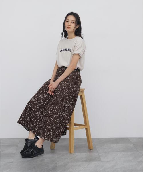 human woman（ヒューマンウーマン）の「◆フロッキープリントクルーネックＴシャツ（Tシャツ/カットソー・レディース・ホワイト/ベージュ/ブラウン・MEDIUM）」の11枚目の写真