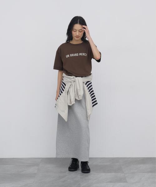 human woman(ヒューマンウーマン)の「◆フロッキープリントクルーネックTシャツ(Tシャツ/カットソー・レディース・ホワイト/ベージュ/ブラウン・MEDIUM)」の7枚目の写真