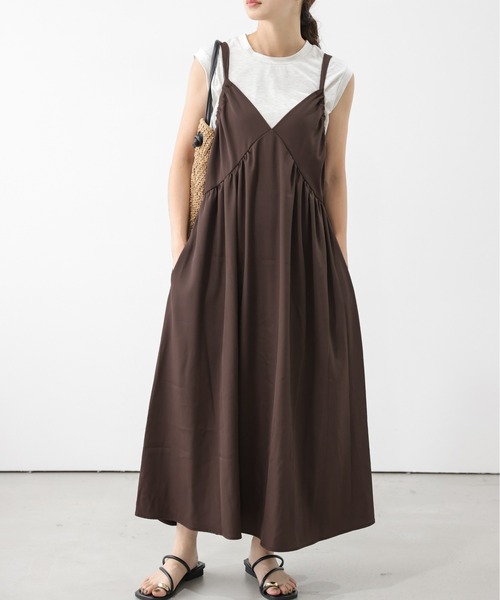 AMELY（エミリー）の「バックリボンキャミワンピース（サロペット/オーバーオール・レディース・ブラウン/ブラック・フリー）」の2枚目の写真