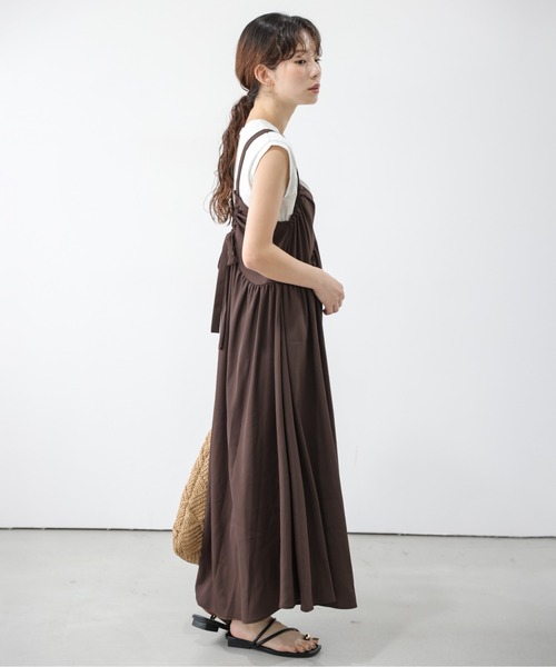 AMELY（エミリー）の「バックリボンキャミワンピース（サロペット/オーバーオール・レディース・ブラウン/ブラック・フリー）」の21枚目の写真