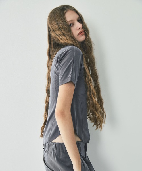 CONZ(コンズ)の「half zip fitted top(Tシャツ/カットソー・レディース・ブラック/グレー・1/2)」の11枚目の写真