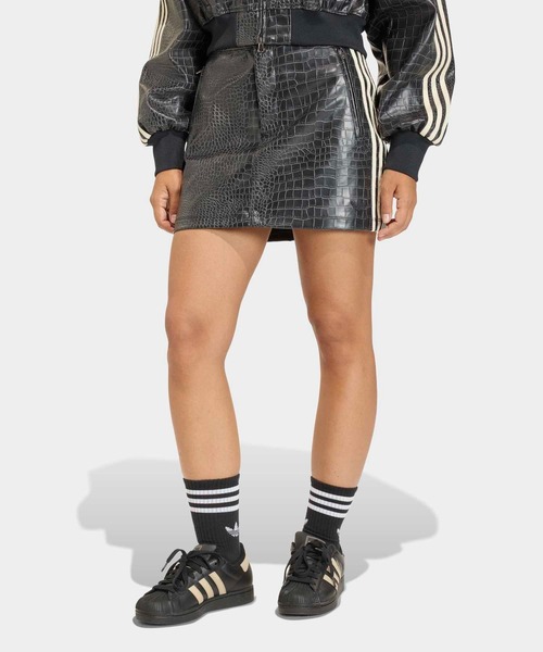 adidas（アディダス）の「プレザー ミニ スカート / アディダスオリジナルス adidas Originals（スカート・レディース・ブラック・XX-LARGE/X-LARGE/X-SMALL/MEDIUM/SMALL/LARGE）」の9枚目の写真
