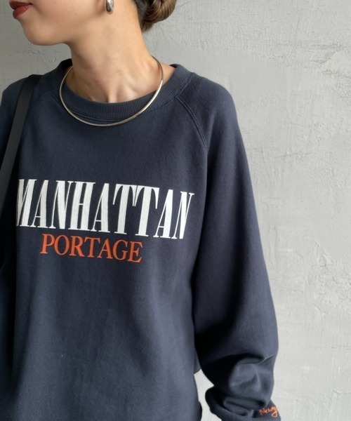 Manhattan Portage（マンハッタンポーテージ）の「[MANHATTAN PORTAGE/マンハッタンポーテージ] 別注 ロゴプリント ショート丈カットオフスウェット（スウェット・レディース・ブルー/ネイビー/アイボリー/ピンク・F）」の14枚目の写真