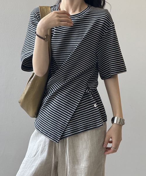 Girly Doll(ガーリードール)の「ストライプクロスデザインTシャツ(Tシャツ/カットソー・レディース・グレー/ブラック・M/L)」の2枚目の写真