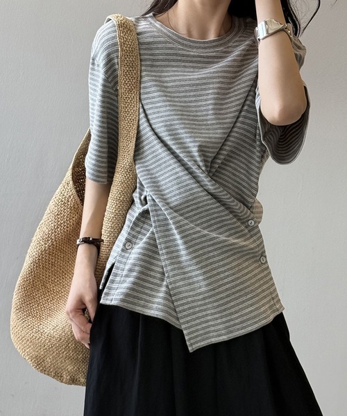 Girly Doll(ガーリードール)の「ストライプクロスデザインTシャツ(Tシャツ/カットソー・レディース・グレー/ブラック・M/L)」の5枚目の写真