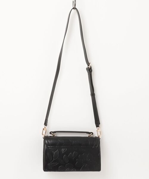 Guess(ゲス)の「FARRAH Top Handle Crossbody ショルダーバッグ(ショルダーバッグ・レディース・ブラック・ONE SIZE)」の10枚目の写真