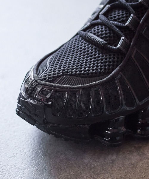 NIKE(ナイキ)の「NIKE/SHOX TL(スニーカー・レディース・ブラック・25cm/24cm/23cm)」の10枚目の写真