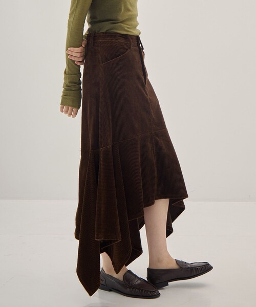 08sircus(ゼロエイトサーカス)の「【08sircus/サーカス】Corduroy panelled drape skirt/コーデュロイ パネルドレープスカート(スカート・レディース・ブラウン・1/0)」の5枚目の写真
