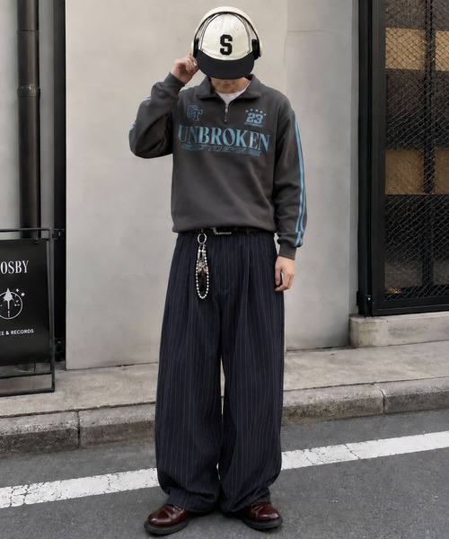 SPINNS(スピンズ)の「2タックピンストライプカーブワイドスラックスパンツ/テーラード素材(その他パンツ・メンズ・ブラック/ネイビー/チャコール・L/M)」の4枚目の写真