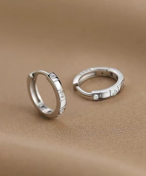 UP START(アップスタート)の「【466923】デザインフープピアス(RO)(ピアス(両耳用)・レディース・シルバー・MEDIUM/SMALL)」の3枚目の写真