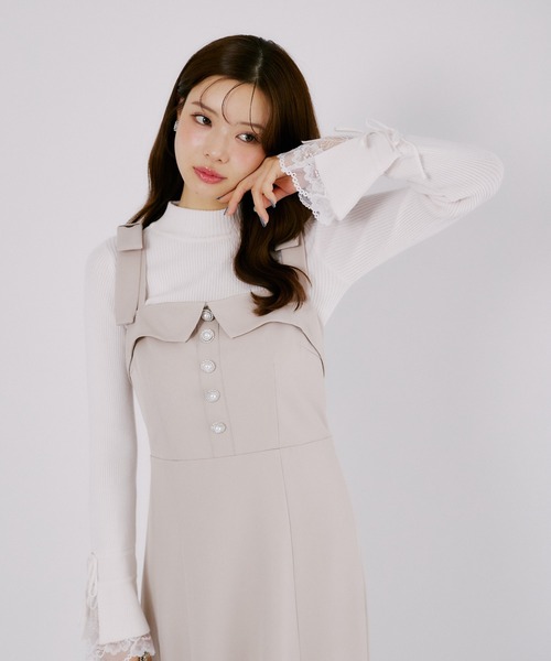 tocco closet(トッコ クローゼット)の「リボン付き袖口レース切り替えフレアスリーブハイネックリブニットプルオーバー(ニット/セーター・レディース・オフホワイト/ブラック・M)」の7枚目の写真