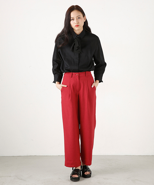 MOUSSY（マウジー）の「WIDE TUCK PANTS（その他パンツ・レディース・ボルドー/グレー・2/1）」の2枚目の写真