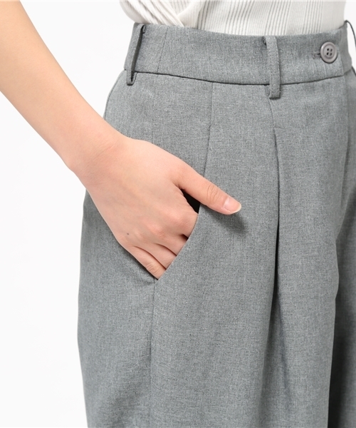 MOUSSY（マウジー）の「WIDE TUCK PANTS（その他パンツ・レディース・ボルドー/グレー・2/1）」の8枚目の写真