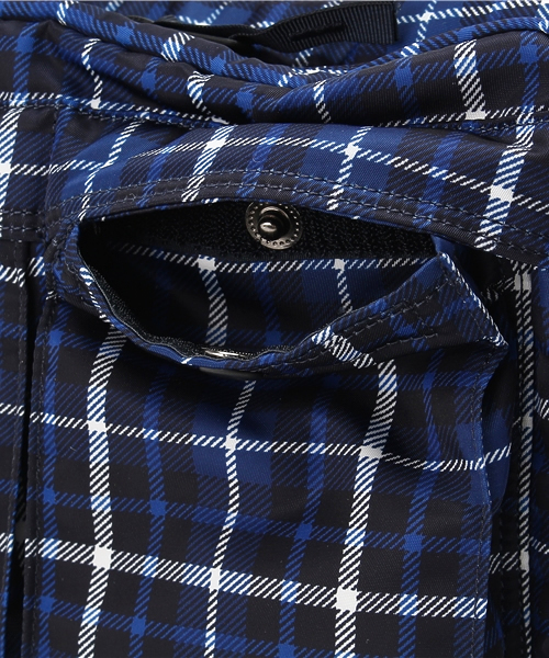 HEAD PORTER(ヘッドポーター)の「HIGHLAND/SHOULDER BAG (L)(ショルダーバッグ・メンズ・ブルー/グリーン・FREE)」の4枚目の写真