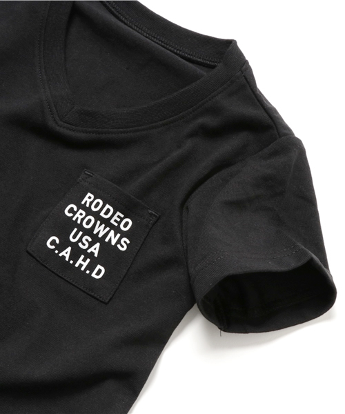 RODEO CROWNS WIDE BOWL（ロデオクラウンズワイドボウル）の「キッズ ペイズリー フラッグ Vネック Tシャツ（Tシャツ/カットソー・キッズ・ブラック/ホワイト/ネイビー・SMALL）」の6枚目の写真
