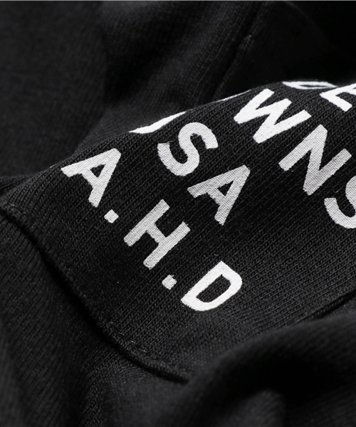 RODEO CROWNS WIDE BOWL（ロデオクラウンズワイドボウル）の「キッズ ペイズリー フラッグ Vネック Tシャツ（Tシャツ/カットソー・キッズ・ブラック/ホワイト/ネイビー・SMALL）」の9枚目の写真