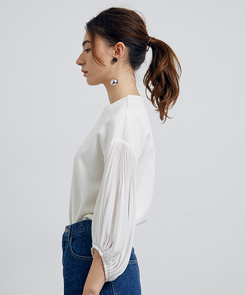 UNITED TOKYO（ユナイテッドトウキョウ）の「シアープリーツスリーブブラウス（シャツ/ブラウス・レディース・ブラウン/ブラック/オフホワイト・1）」の15枚目の写真