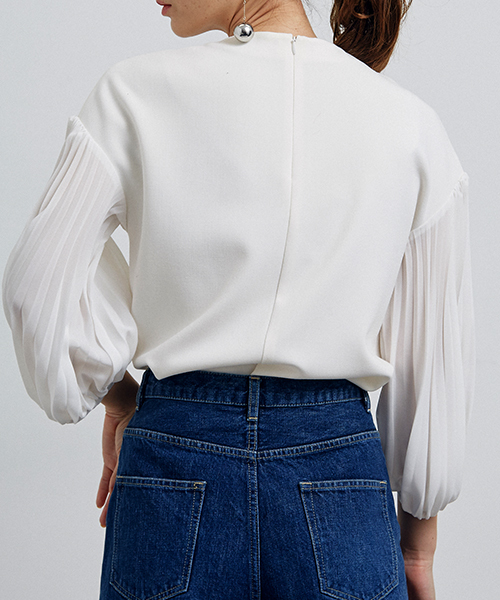 UNITED TOKYO（ユナイテッドトウキョウ）の「シアープリーツスリーブブラウス（シャツ/ブラウス・レディース・ブラウン/ブラック/オフホワイト・1）」の16枚目の写真