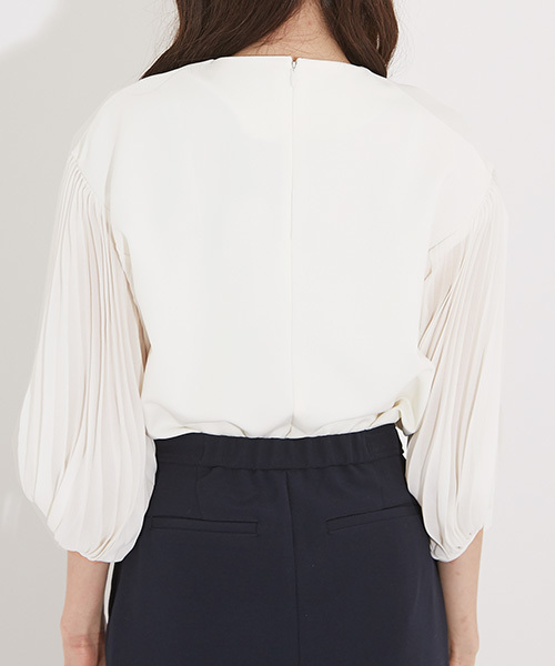 UNITED TOKYO（ユナイテッドトウキョウ）の「シアープリーツスリーブブラウス（シャツ/ブラウス・レディース・ブラウン/ブラック/オフホワイト・1）」の19枚目の写真