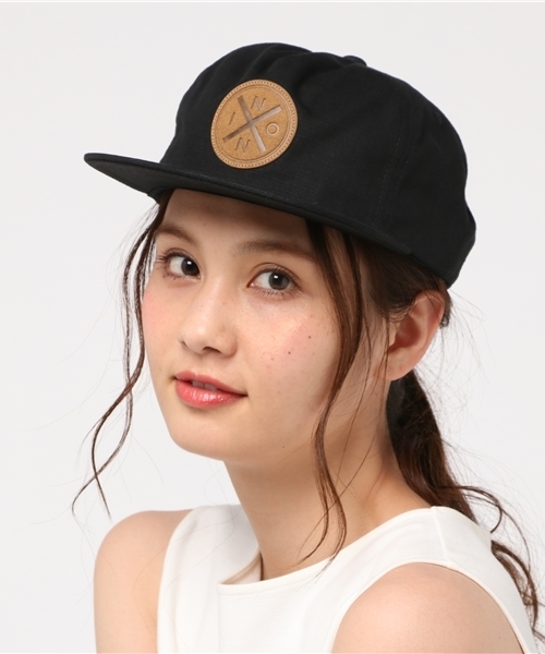 NIXON(ニクソン)の「BEACHSIDE SNAP-BACK HAT(キャップ・レディース・グレー/ブラック/カーキ/ネイビー/ブラック系その他/カモフラージュ・FREE)」の2枚目の写真