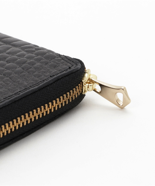 CALEE（キャリー）の「EMBOSSING CROCODILE ROUND ZIP LONG WALLET  