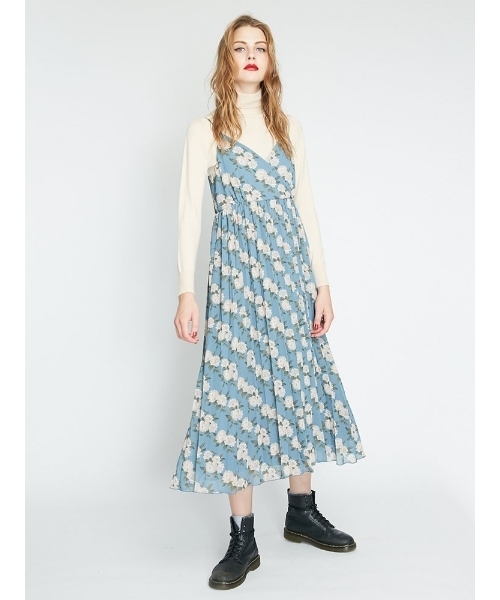 jouetie（ジュエティ）の「ヴィンテージフラワーキャミワンピース（ワンピース・レディース・ブラック/ベビーピンク/ブルー・MEDIUM）」の4枚目の写真