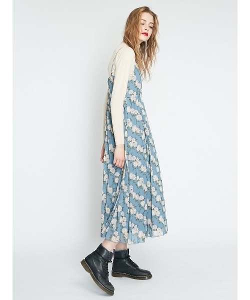 jouetie（ジュエティ）の「ヴィンテージフラワーキャミワンピース（ワンピース・レディース・ブラック/ベビーピンク/ブルー・MEDIUM）」の5枚目の写真