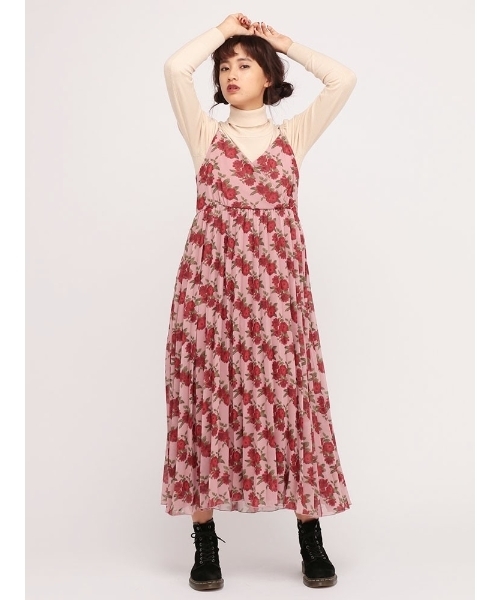 jouetie（ジュエティ）の「ヴィンテージフラワーキャミワンピース（ワンピース・レディース・ブラック/ベビーピンク/ブルー・MEDIUM）」の18枚目の写真