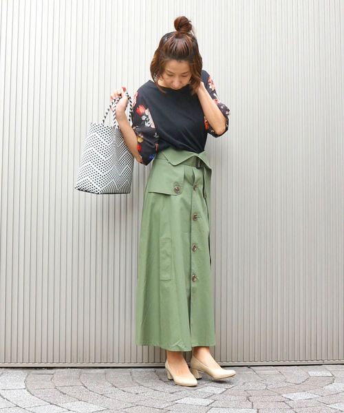 salle de bal(サルデバル)の「【Maisons Laffitte】パールエナメルパンプス 太ヒール(パンプス・レディース・マスタード/ブラック/ベージュ・24㎝/23.5㎝/24.5㎝/23cm)」の6枚目の写真