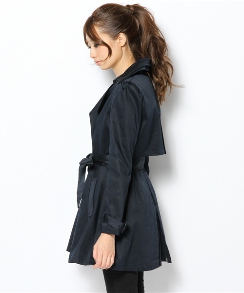 dazzlin（ダズリン）の「2枚襟トレンチコート（トレンチコート・レディース・ベージュ/ネイビー/モカ・SMALL/MEDIUM）」の5枚目の写真