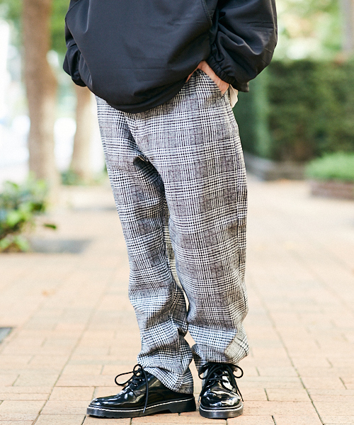 kutir(クティール)の「チェックワイドテーパードパンツ(その他パンツ・メンズ・グレー系その他/ブラウン系その他/ベージュ系その他/ブルー系その他/グレー系その他2/グレー系その他3/グレー系その他4・SMALL/MEDIUM/LARGE)」の16枚目の写真