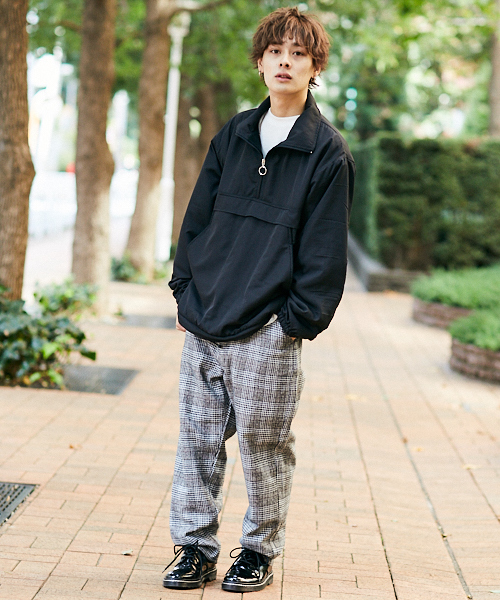 kutir(クティール)の「チェックワイドテーパードパンツ(その他パンツ・メンズ・グレー系その他/ブラウン系その他/ベージュ系その他/ブルー系その他/グレー系その他2/グレー系その他3/グレー系その他4・SMALL/MEDIUM/LARGE)」の18枚目の写真