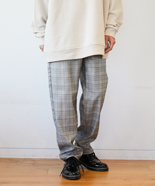 kutir(クティール)の「チェックワイドテーパードパンツ(その他パンツ・メンズ・グレー系その他/ブラウン系その他/ベージュ系その他/ブルー系その他/グレー系その他2/グレー系その他3/グレー系その他4・SMALL/MEDIUM/LARGE)」の9枚目の写真