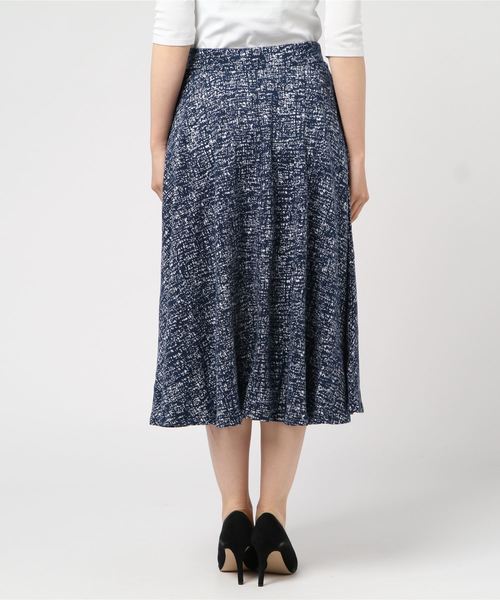 three dots（スリードッツ）の「ブラッシュドプリント スカート（スカート・レディース・ネイビー・SMALL/MEDIUM/X-SMALL）」の2枚目の写真