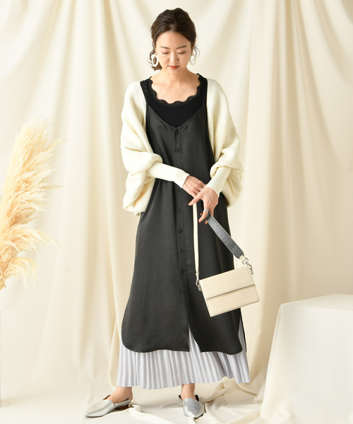 DouDou（ドゥドゥ）の「サテンキャミワンピース（ワンピース・レディース・ブラック/ベージュ・FREE）」の3枚目の写真