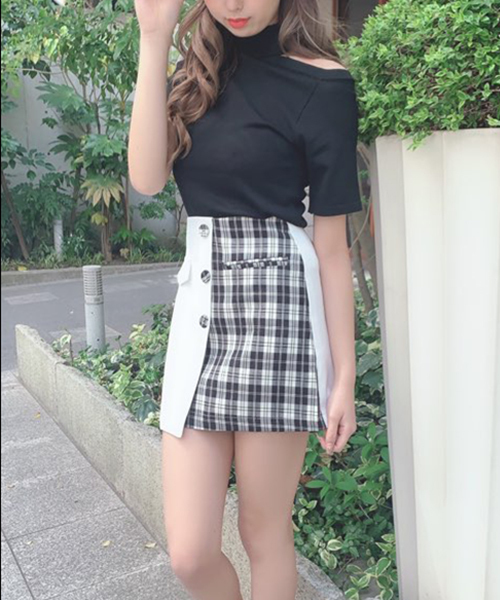 SPIGA（スピーガ）の「ﾁｮｰｶｰ風ﾜﾝｼｮﾙﾀﾞｰﾆｯﾄ（ニット/セーター・レディース・ホワイト/ブラウン/ピンク/ブラック・FREE）」の6枚目の写真