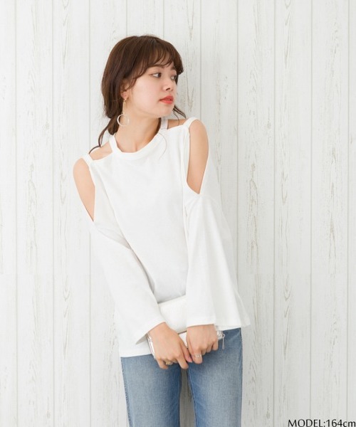 SpRay(スプレイ)の「肩あきTシャツ(Tシャツ/カットソー・レディース・ブラック/パープル/ブラウン/グレー/オフホワイト/グレイッシュベージュ・FREE)」の2枚目の写真