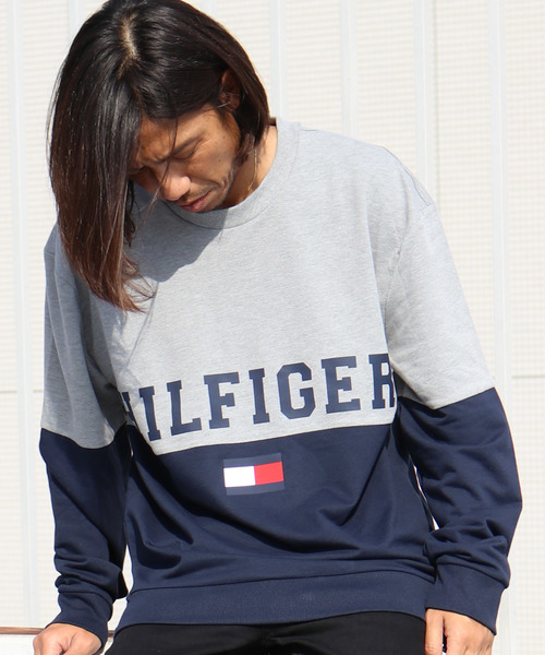 TOMMY HILFIGER(トミーヒルフィガー)の「Tommy Hilfiger/トミーヒルフィガー Sweat 配色切り替えスウェット(スウェット・メンズ・ヘザーグレー/ダークネイビー・S/M/L/XL)」の1枚目の写真