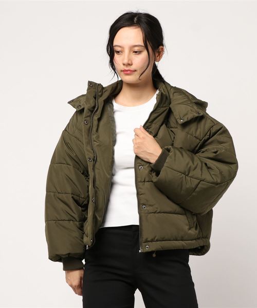 STYLEBLOCK（スタイルブロック）の「高密度タフタビッグシルエットドルマンスリーブ中綿ジャケット（ダウンジャケット/コート・レディース・ブラック/ベージュ/ブラウン/カーキ・M）」の4枚目の写真