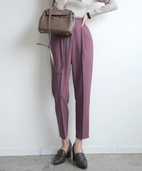 Futier land（フューティアランド）の「美脚シルエットテーパードパンツ（スラックス・レディース・ホワイト/ブラック/ベージュ/マスタード/モカ/ブルーグレー/サンドベージュ/ダークブラウン/ブラウン/レッドパープル/グレイッシュベージュ/ミント/イエロー/グリーン/キャメル/ネイビー・MEDIUM/LARGE/XX-LARGE/X-LARGE/SMALL）」の13枚目の写真