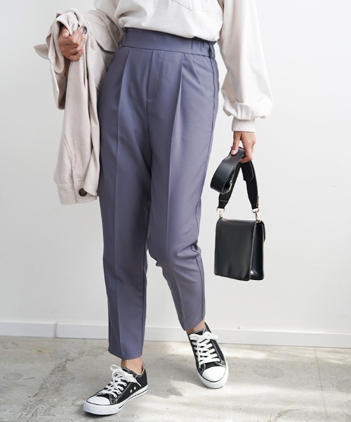 Futier land（フューティアランド）の「美脚シルエットテーパードパンツ（スラックス・レディース・ホワイト/ブラック/ベージュ/マスタード/モカ/ブルーグレー/サンドベージュ/ダークブラウン/ブラウン/レッドパープル/グレイッシュベージュ/ミント/イエロー/グリーン/キャメル/ネイビー・MEDIUM/LARGE/XX-LARGE/X-LARGE/SMALL）」の5枚目の写真