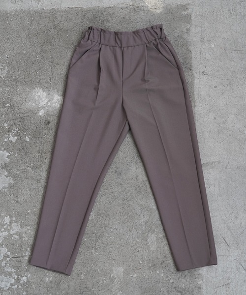 Futier land（フューティアランド）の「美脚シルエットテーパードパンツ（スラックス・レディース・ホワイト/ブラック/ベージュ/マスタード/モカ/ブルーグレー/サンドベージュ/ダークブラウン/ブラウン/レッドパープル/グレイッシュベージュ/ミント/イエロー/グリーン/キャメル/ネイビー・MEDIUM/LARGE/XX-LARGE/X-LARGE/SMALL）」の21枚目の写真