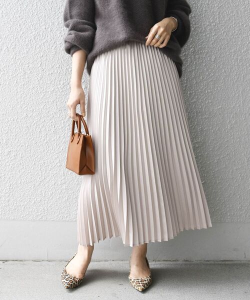 SHIPS（シップス）の「カレンダリングプリーツスカート◇（スカート・レディース・ベージュ/ブラウン/ワイン/ベージュ系その他/クリアイエロー/ブラック・ONE SIZE）」の19枚目の写真