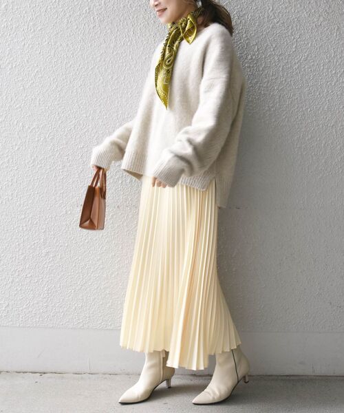 SHIPS（シップス）の「カレンダリングプリーツスカート◇（スカート・レディース・ベージュ/ブラウン/ワイン/ベージュ系その他/クリアイエロー/ブラック・ONE SIZE）」の14枚目の写真