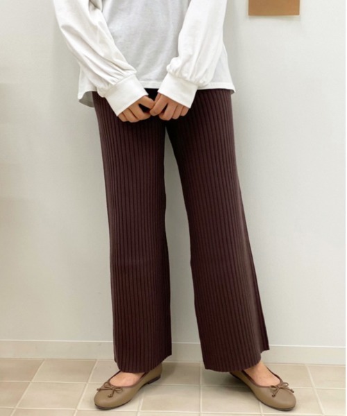 apres jour(アプレジュール)の「ニットリブイージーパンツ【ZOZOTOWN限定アイテム】(その他パンツ・レディース・モカ/アイボリー/ダークブラウン/スモークピンク/ライトベージュ・MEDIUM/SMALL)」の3枚目の写真