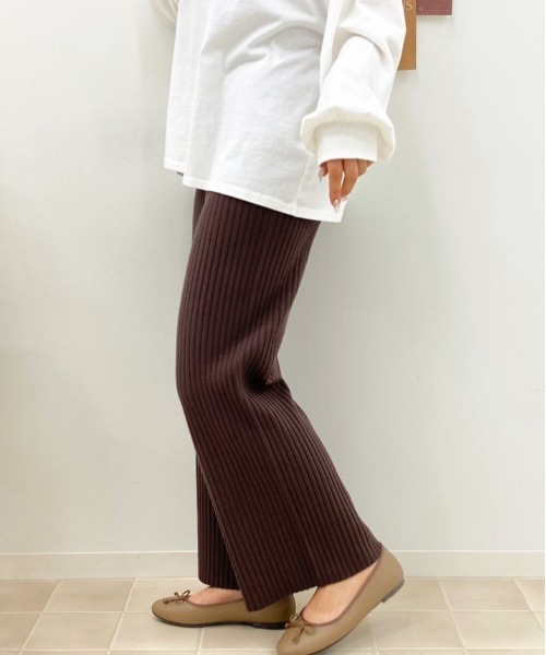 apres jour(アプレジュール)の「ニットリブイージーパンツ【ZOZOTOWN限定アイテム】(その他パンツ・レディース・モカ/アイボリー/ダークブラウン/スモークピンク/ライトベージュ・MEDIUM/SMALL)」の9枚目の写真