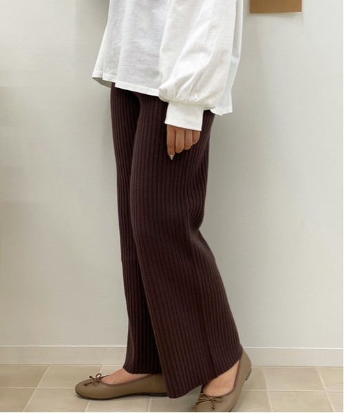 apres jour(アプレジュール)の「ニットリブイージーパンツ【ZOZOTOWN限定アイテム】(その他パンツ・レディース・モカ/アイボリー/ダークブラウン/スモークピンク/ライトベージュ・MEDIUM/SMALL)」の10枚目の写真